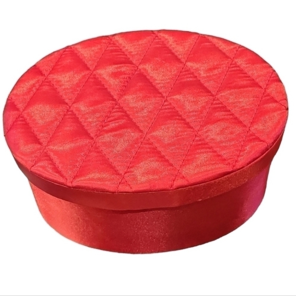 RED Quillted Top Jewelry Storage